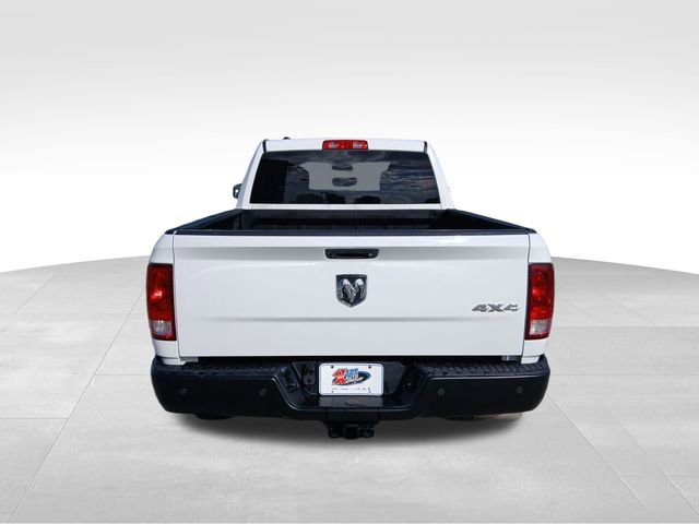 2023 Ram 1500 Classic Tradesman photo 3