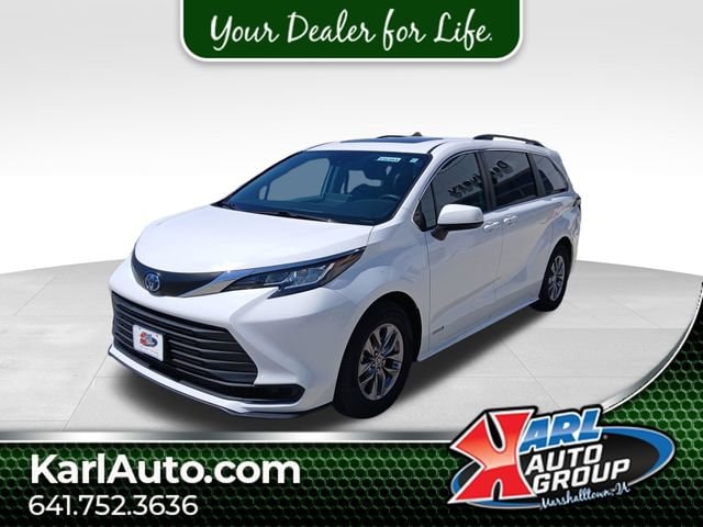 2021 Toyota Sienna LE 8-Passenger Hybrid AWD's photo