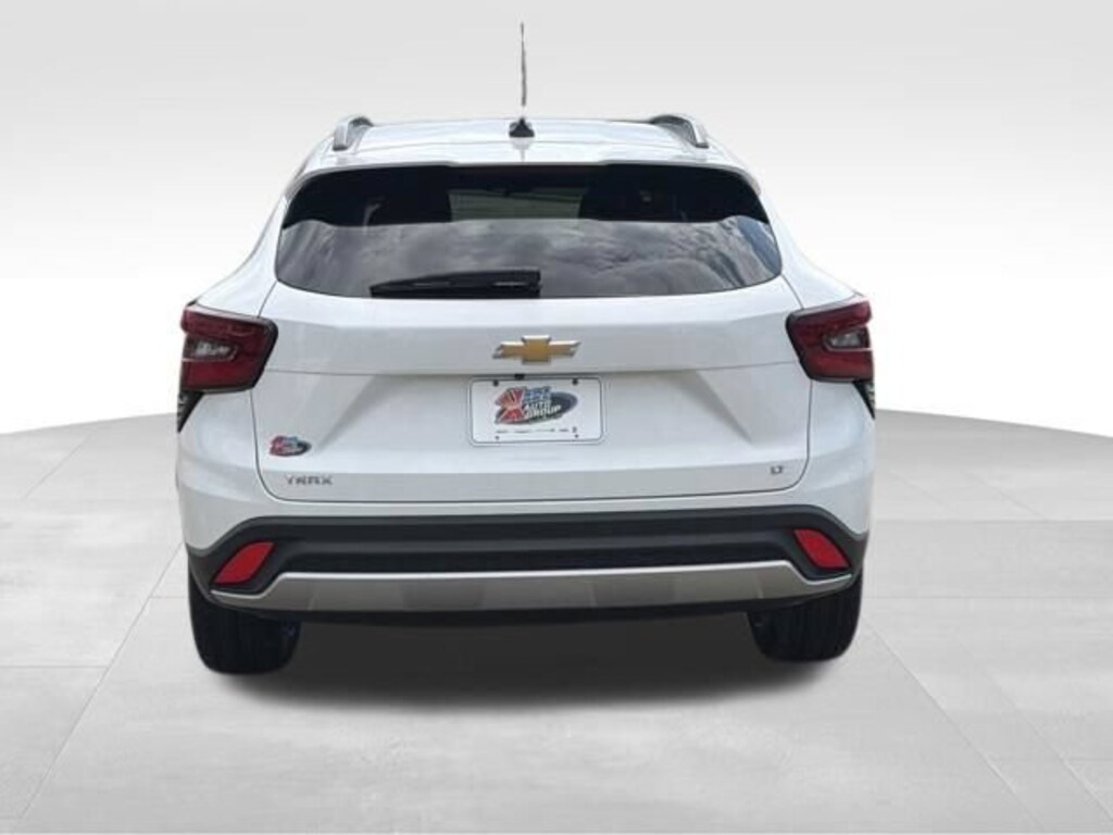 Used 2024 Chevrolet Trax LT SUV
