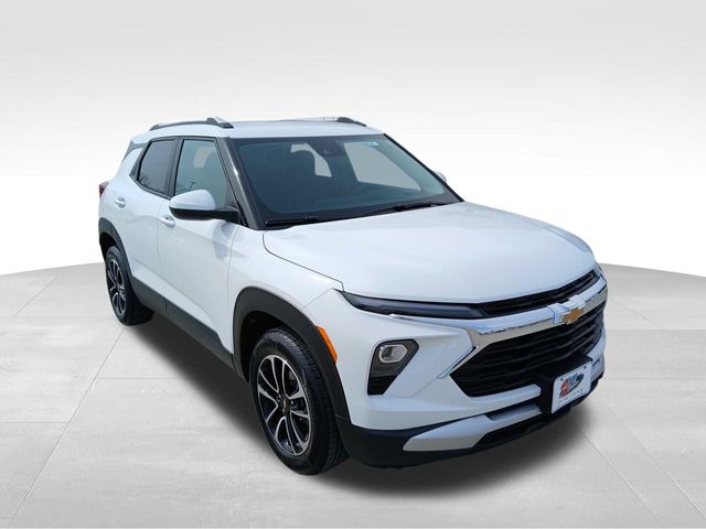 Used 2025 Chevrolet Trailblazer LT with VIN KL79MRSL8SB036370 for sale in Marshalltown, IA