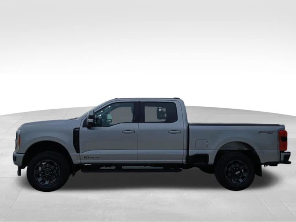 Used 2023 Ford F-250SD Lariat Truck Crew Cab