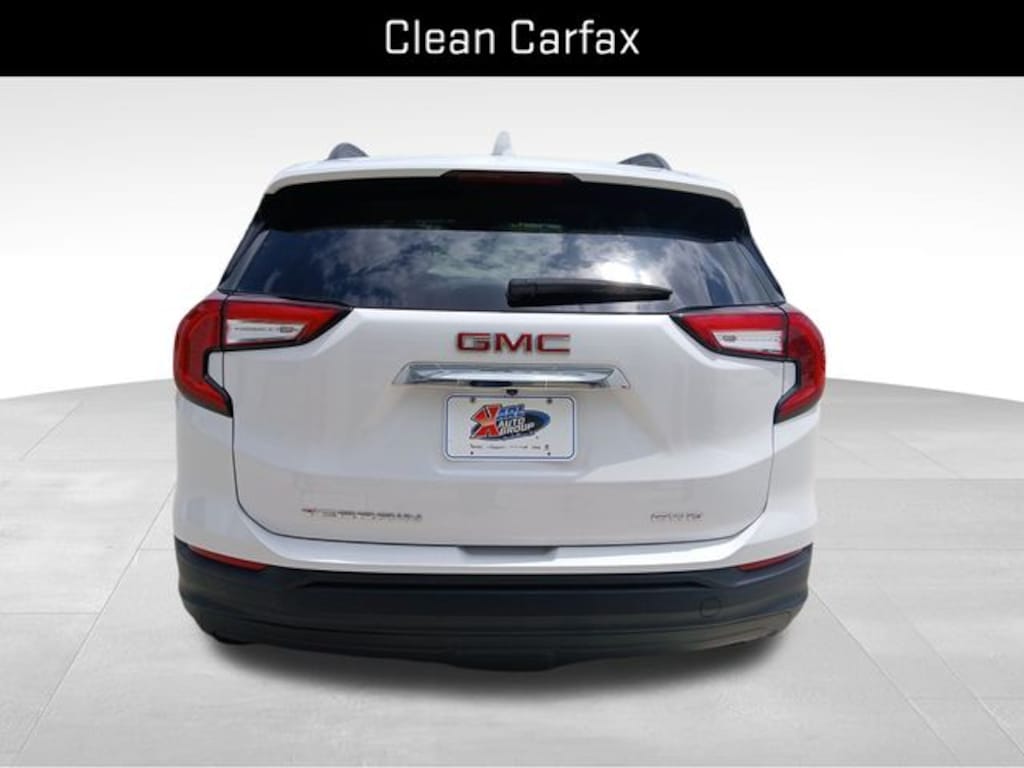 Used 2024 GMC Terrain SLE SUV