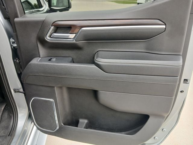 2023 GMC Sierra 1500 SLT - Photo 28