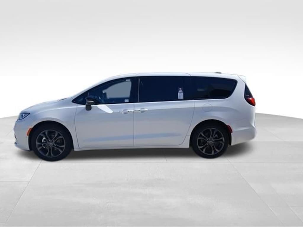 New 2026 Chrysler Pacifica Select Passenger Van