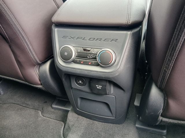2025 Ford Explorer Platinum - Photo 36