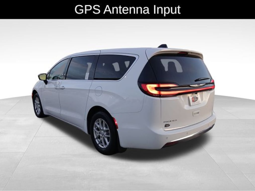 New 2026 Chrysler Pacifica Select Passenger Van
