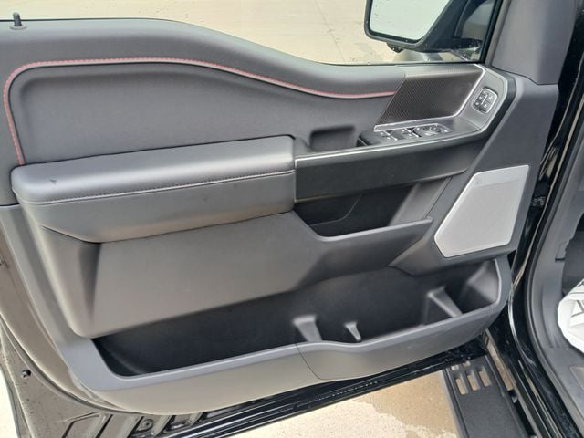 2025 Ford F-150 Raptor - Photo 16