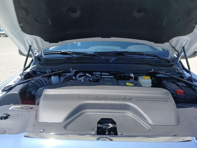 2025 RAM 3500 Laramie - Photo 30