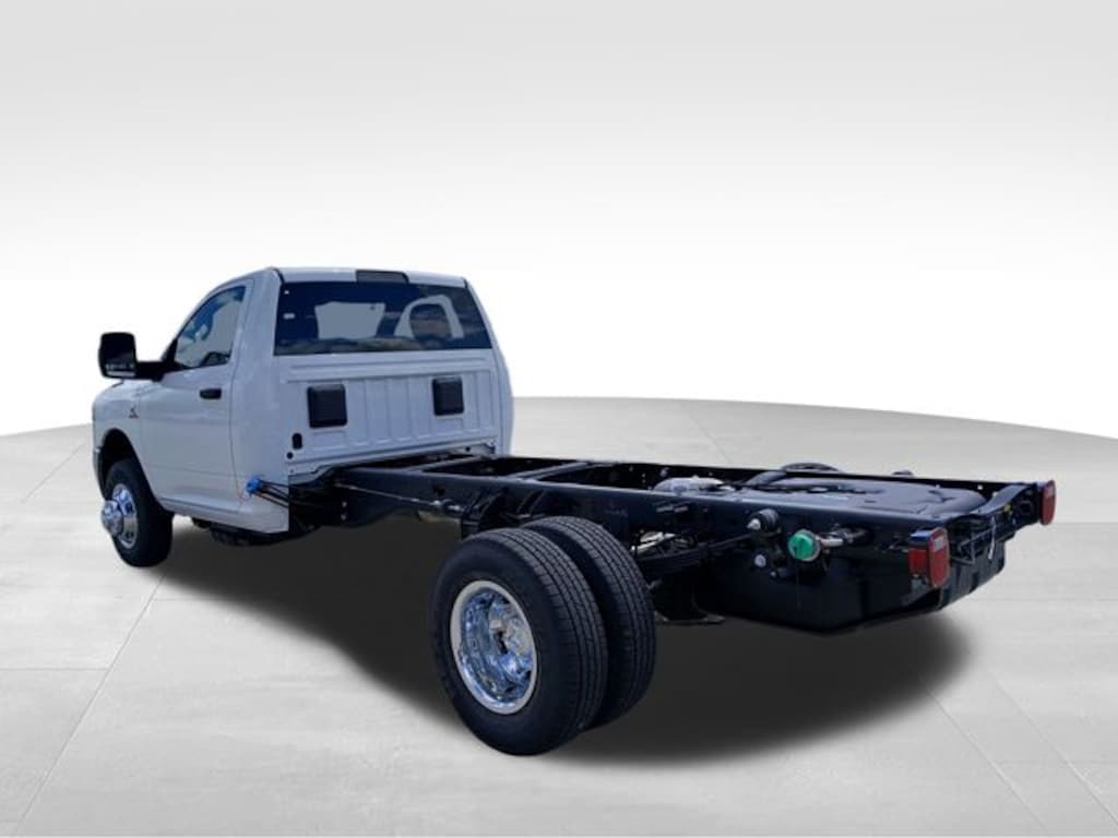 New 2026 Ram 3500 Chassis Cab Tradesman/Big Horn Pickup