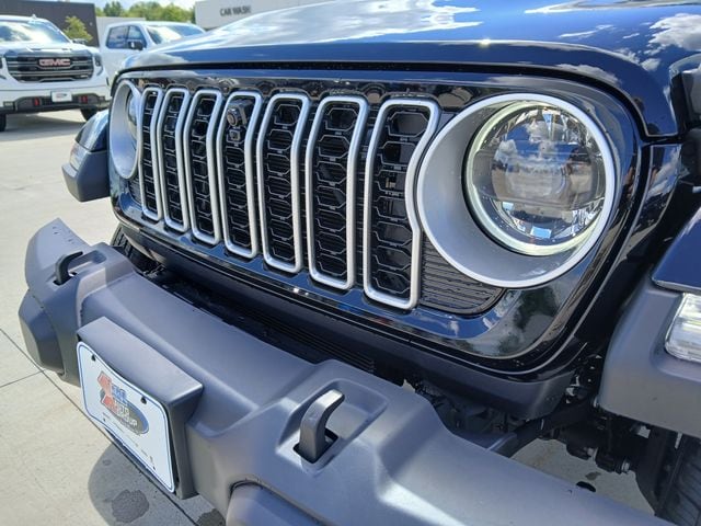 2025 Jeep Wrangler 4-Door Sahara - Photo 33
