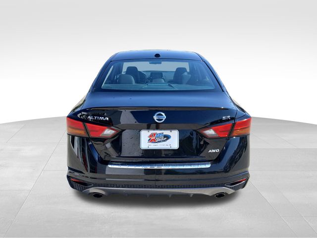 2020 Nissan Altima 2.5 SR photo 3