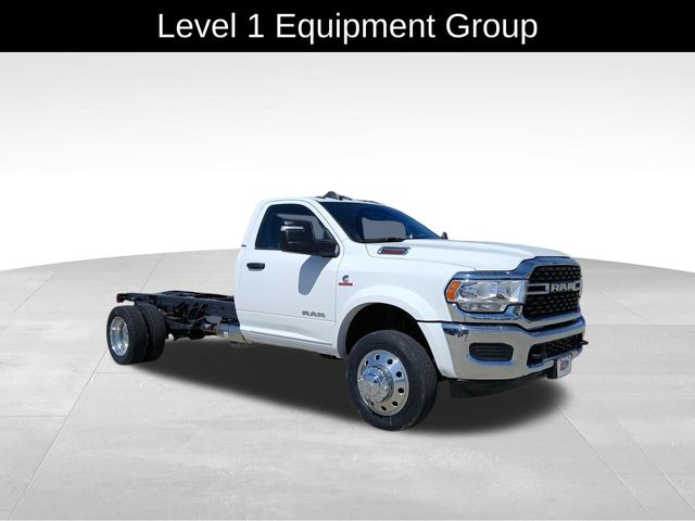 2024 Ram 5500 SLT photo 2