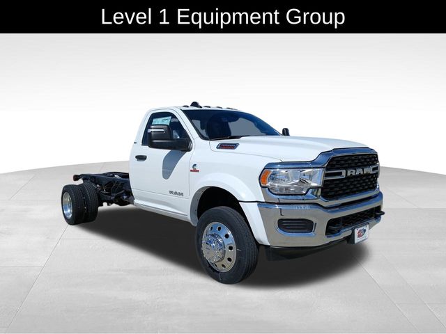 2024 Ram 5500 SLT photo 2