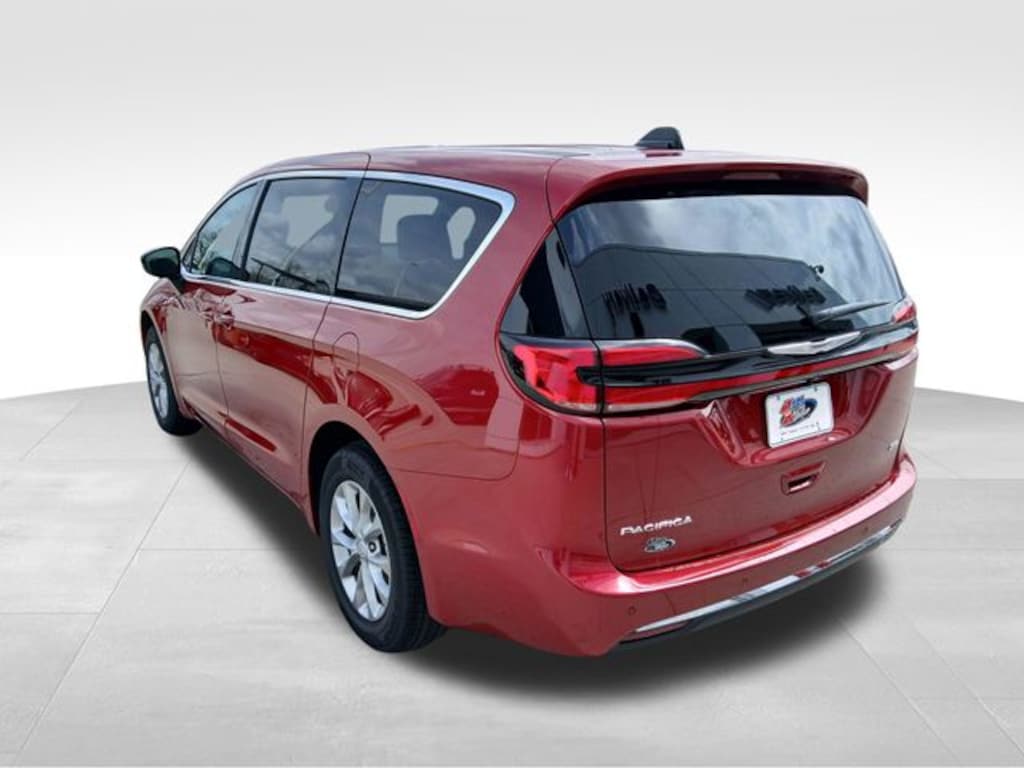 New 2026 Chrysler Pacifica Select Passenger Van