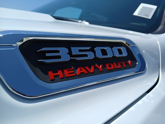 2025 RAM 3500 Laramie - Photo 32