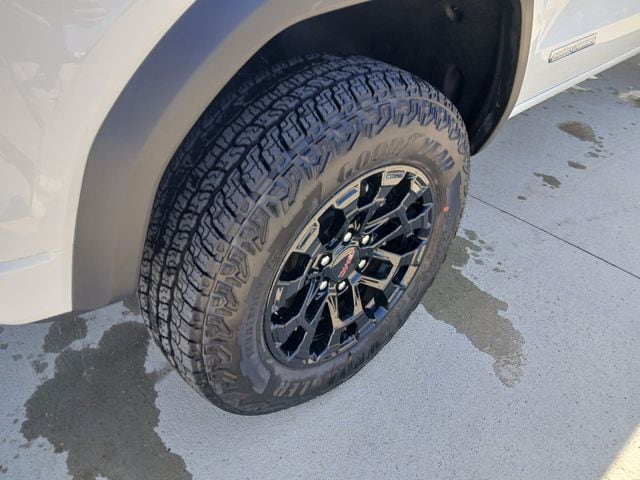 2026 GMC Canyon Elevation - Photo 9