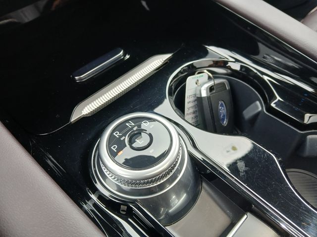 2025 Ford Explorer Platinum - Photo 29