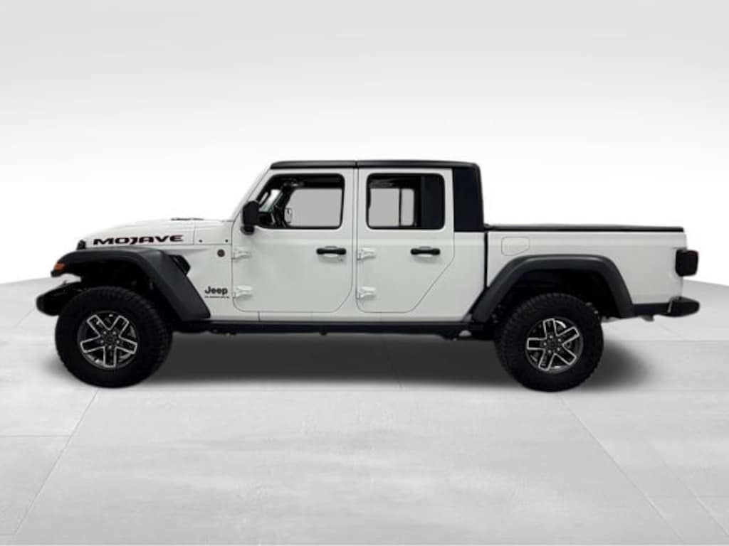 Used 2024 Jeep Gladiator Mojave Truck Crew Cab