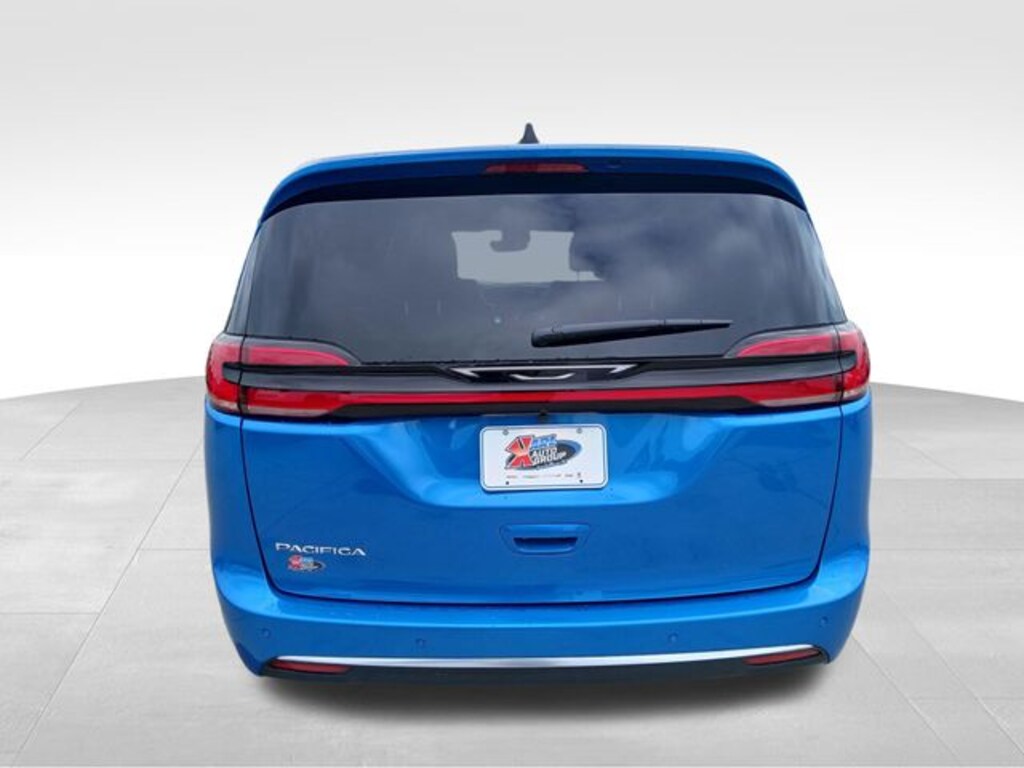 New 2027 Chrysler Pacifica Select Passenger Van