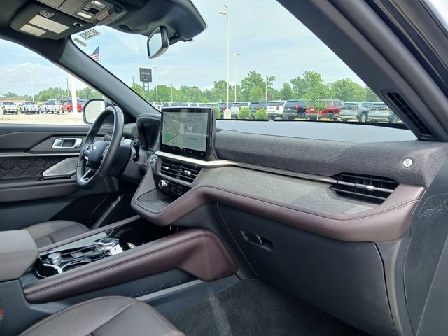 2025 Ford Explorer Platinum - Photo 16
