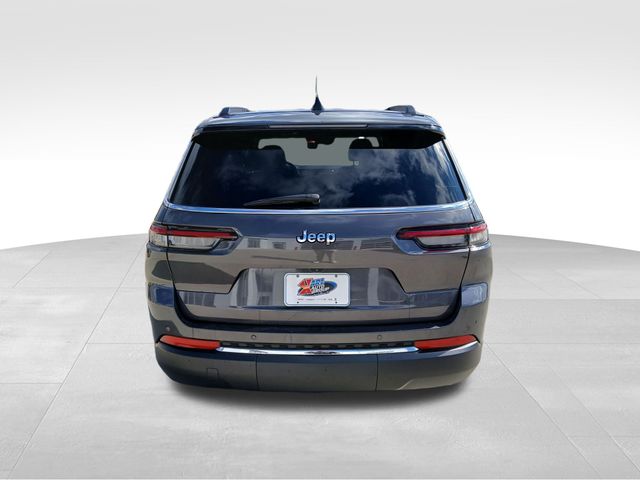2022 Jeep Grand Cherokee Limited photo 3