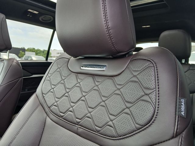 2025 Ford Explorer Platinum - Photo 35