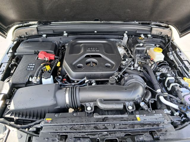 2025 Jeep Wrangler 4-Door Sahara - Photo 32