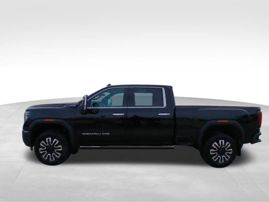 Used 2025 GMC Sierra 2500HD Denali Ultimate Truck Crew Cab