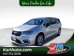 2026 Chrysler Pacifica Limited Passenger Van
