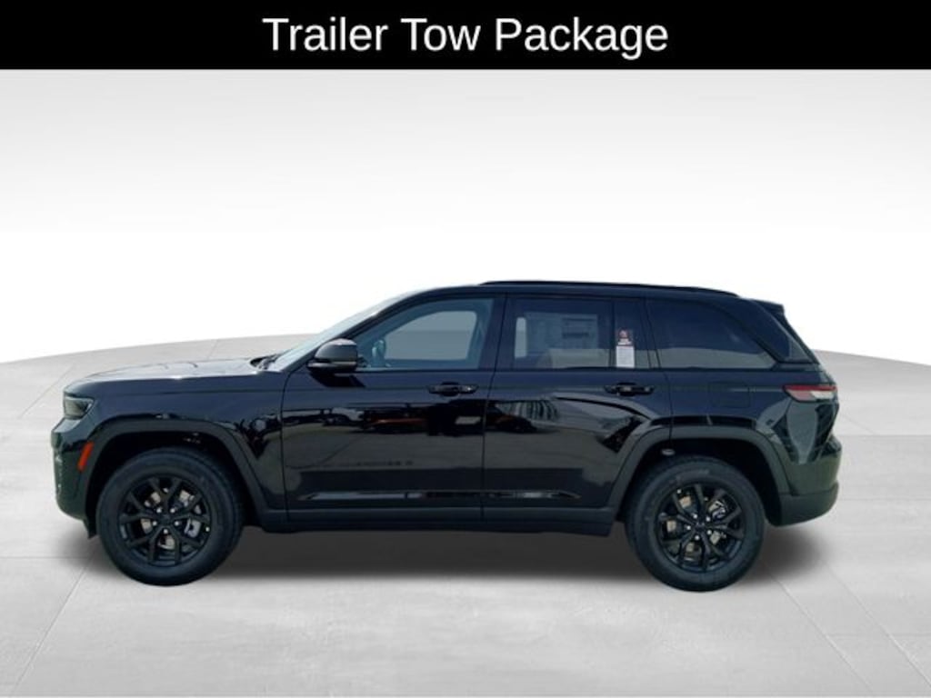 New 2025 Jeep Grand Cherokee Laredo Sport Utility