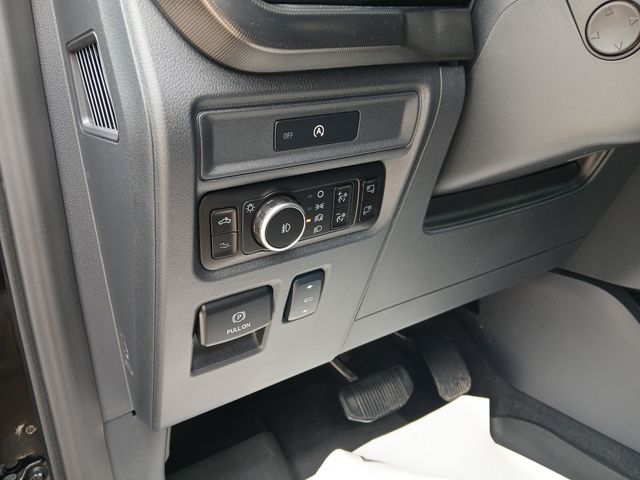 2025 Ford F-150 Raptor - Photo 31