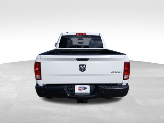 2023 Ram 1500 Classic Tradesman photo 3