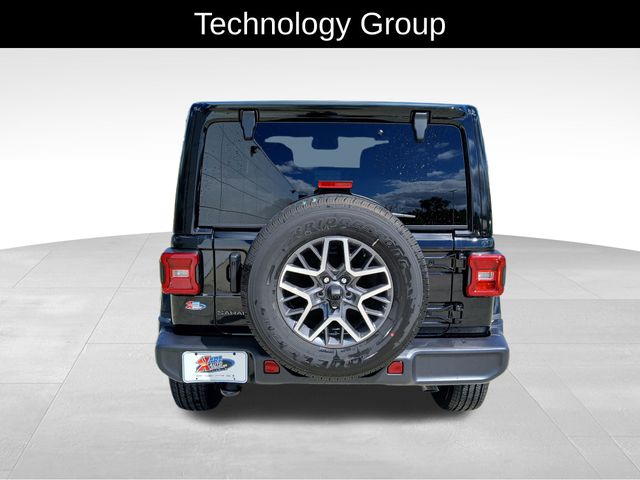 2025 Jeep Wrangler 4-Door Sahara - Photo 4