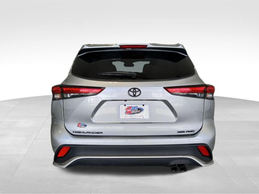 Used 2022 Toyota Highlander XSE SUV