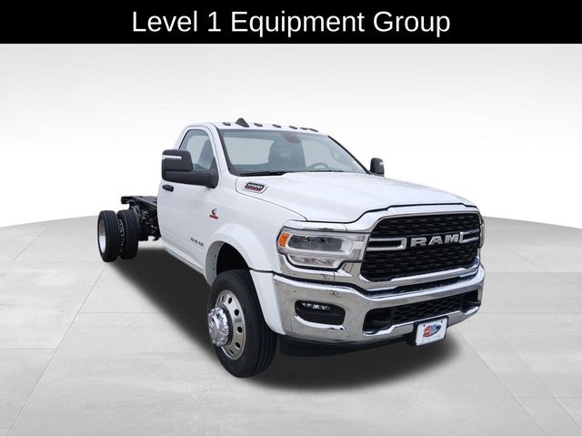 2024 Ram 5500 SLT photo 2