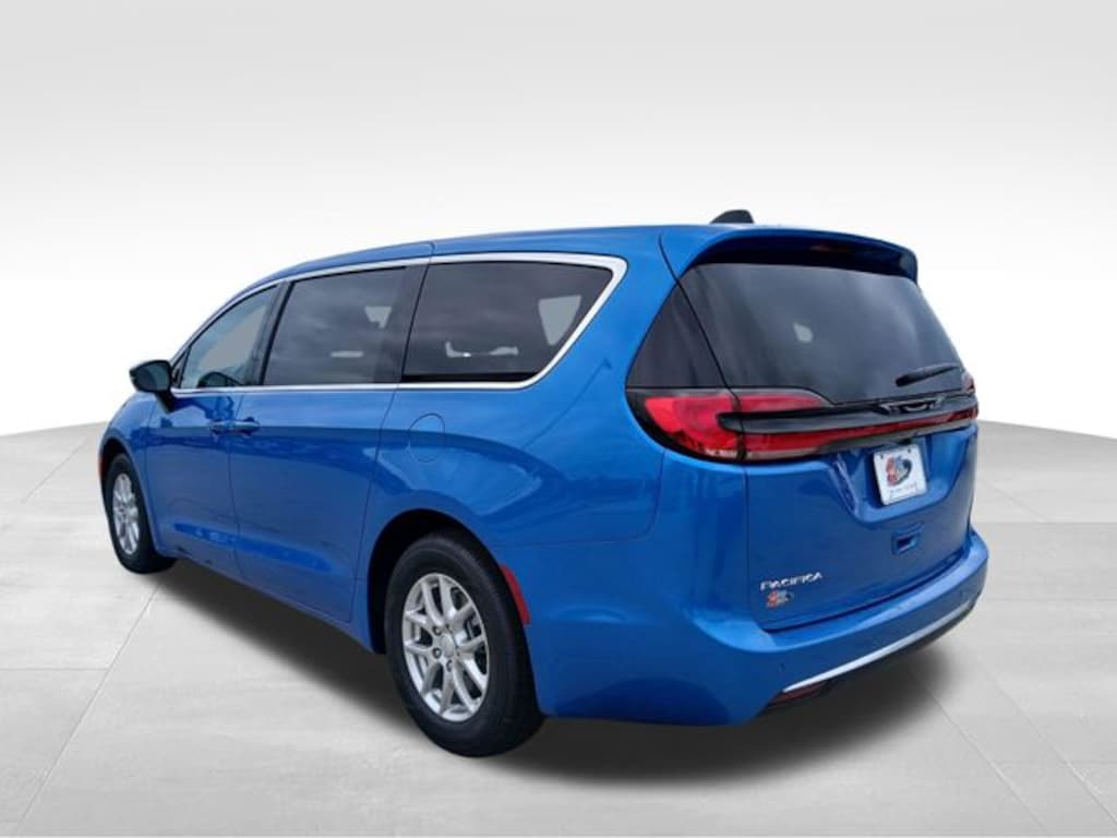 New 2027 Chrysler Pacifica Select Passenger Van