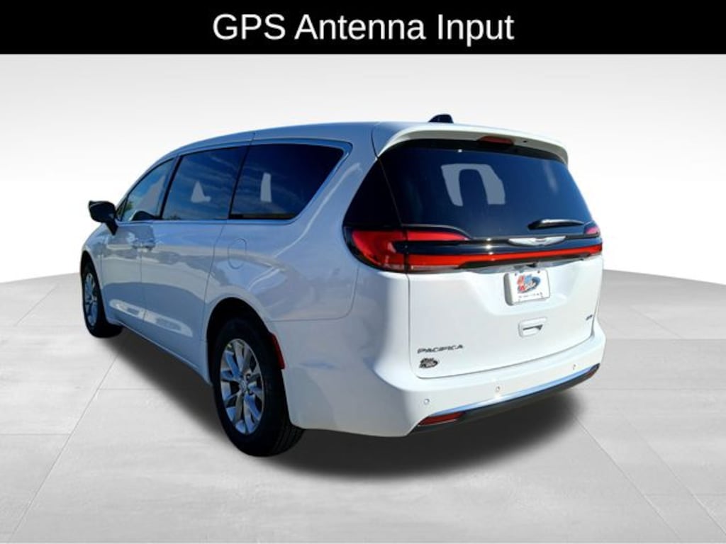 New 2026 Chrysler Pacifica Select Passenger Van