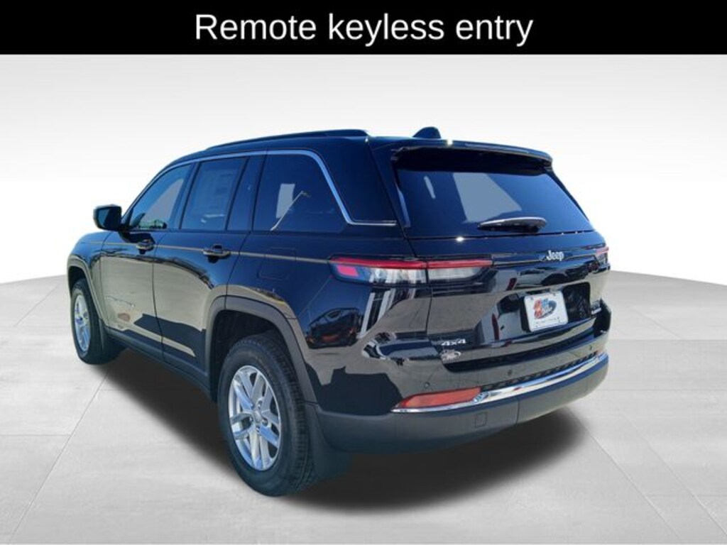 New 2026 Jeep Grand Cherokee Laredo Sport Utility