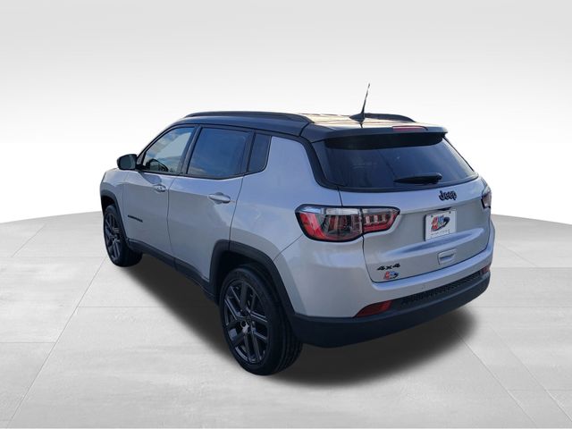 2026 Jeep Compass Latitude photo 2