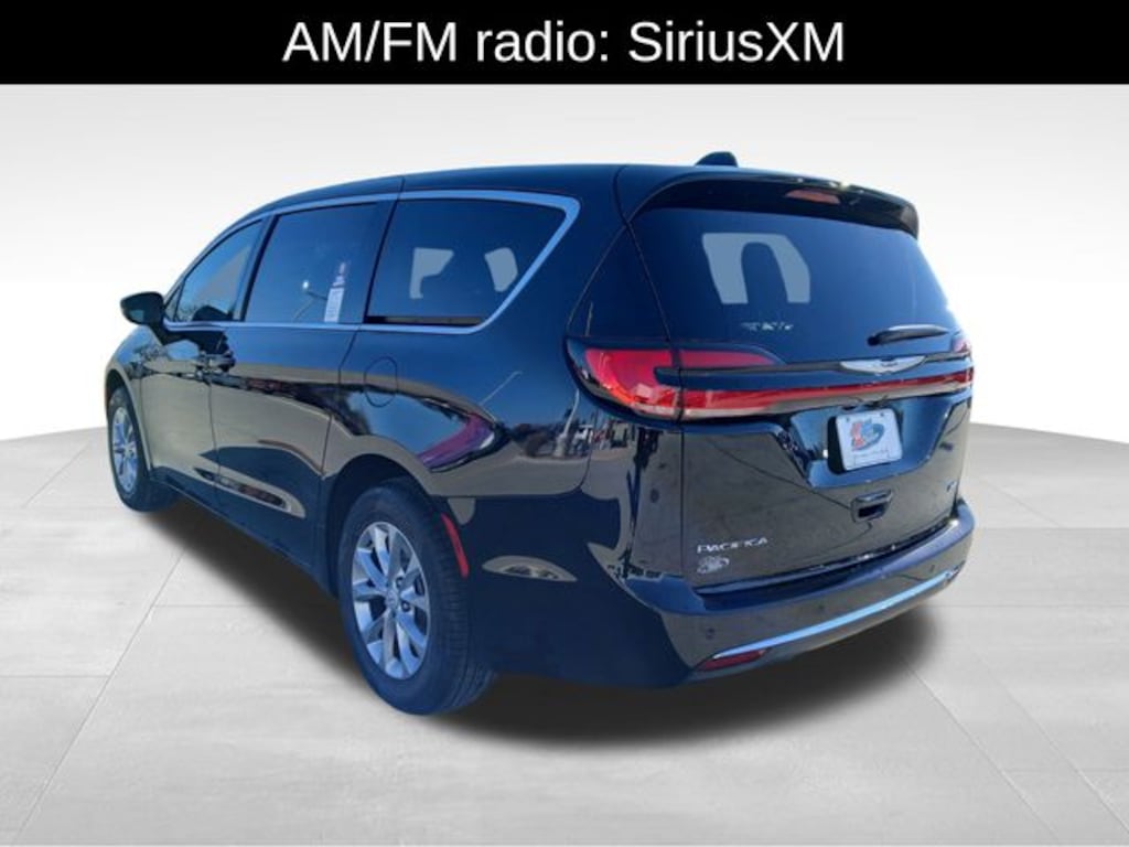 New 2026 Chrysler Pacifica Select Passenger Van