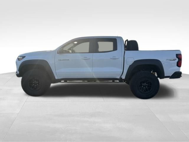 2024 Chevrolet Colorado ZR2 photo 2