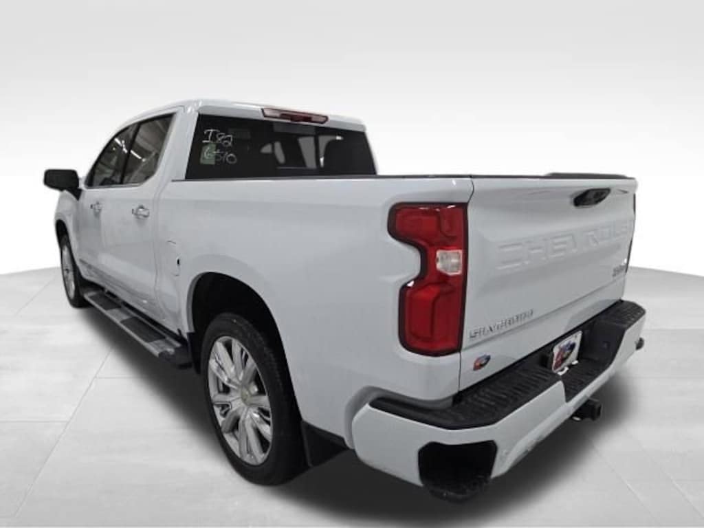 New 2026 Chevrolet Silverado 1500 High Country Truck Crew Cab