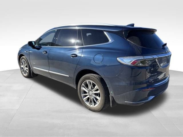 2023 Buick Enclave Avenir photo 2