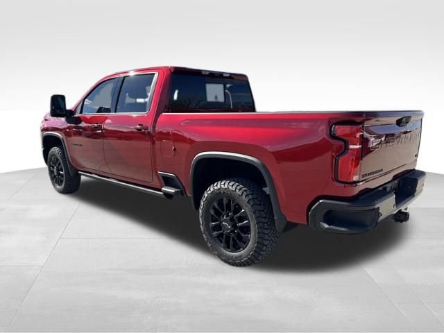2025 Chevrolet Silverado 2500HD LTZ photo 3