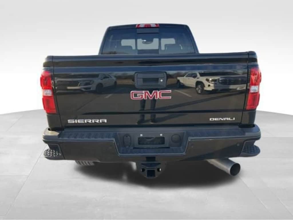 Used 2019 GMC Sierra 2500 HD Denali Truck