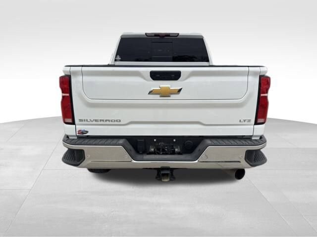 2025 Chevrolet Silverado 2500HD LTZ photo 4