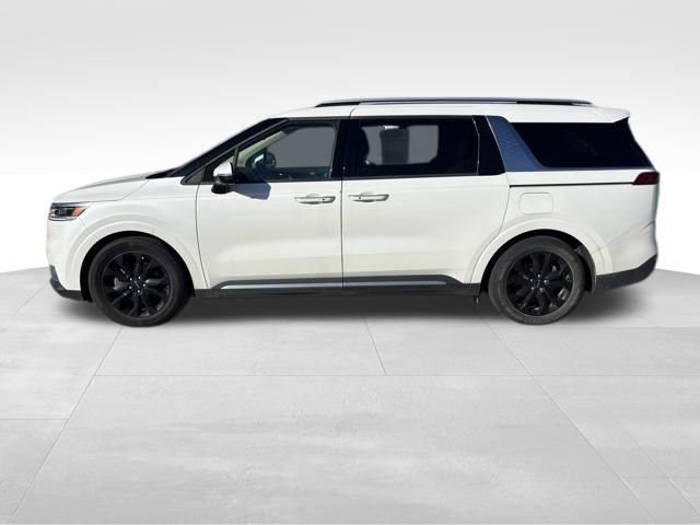 2022 Kia Carnival SX Prestige photo 2