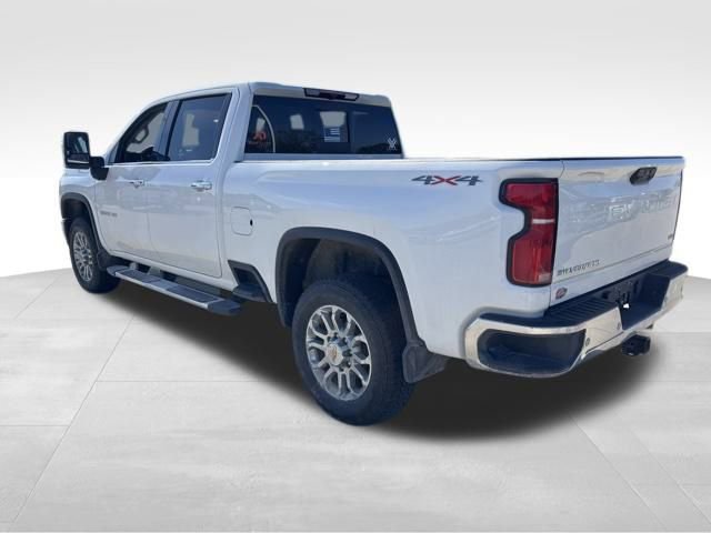 2024 Chevrolet Silverado 2500HD LTZ photo 3