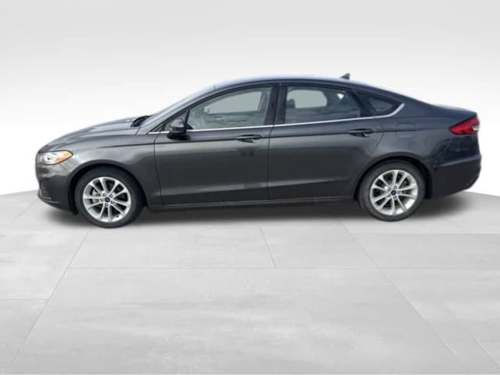 Used 2020 Ford Fusion SE Sedan