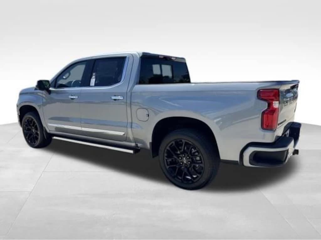 New 2026 Chevrolet Silverado 1500 High Country Truck Crew Cab